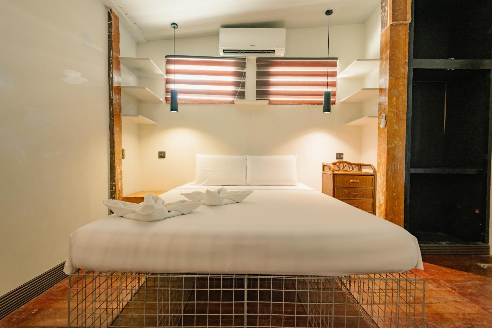 The Flying Fish Hostel Себу Экстерьер фото