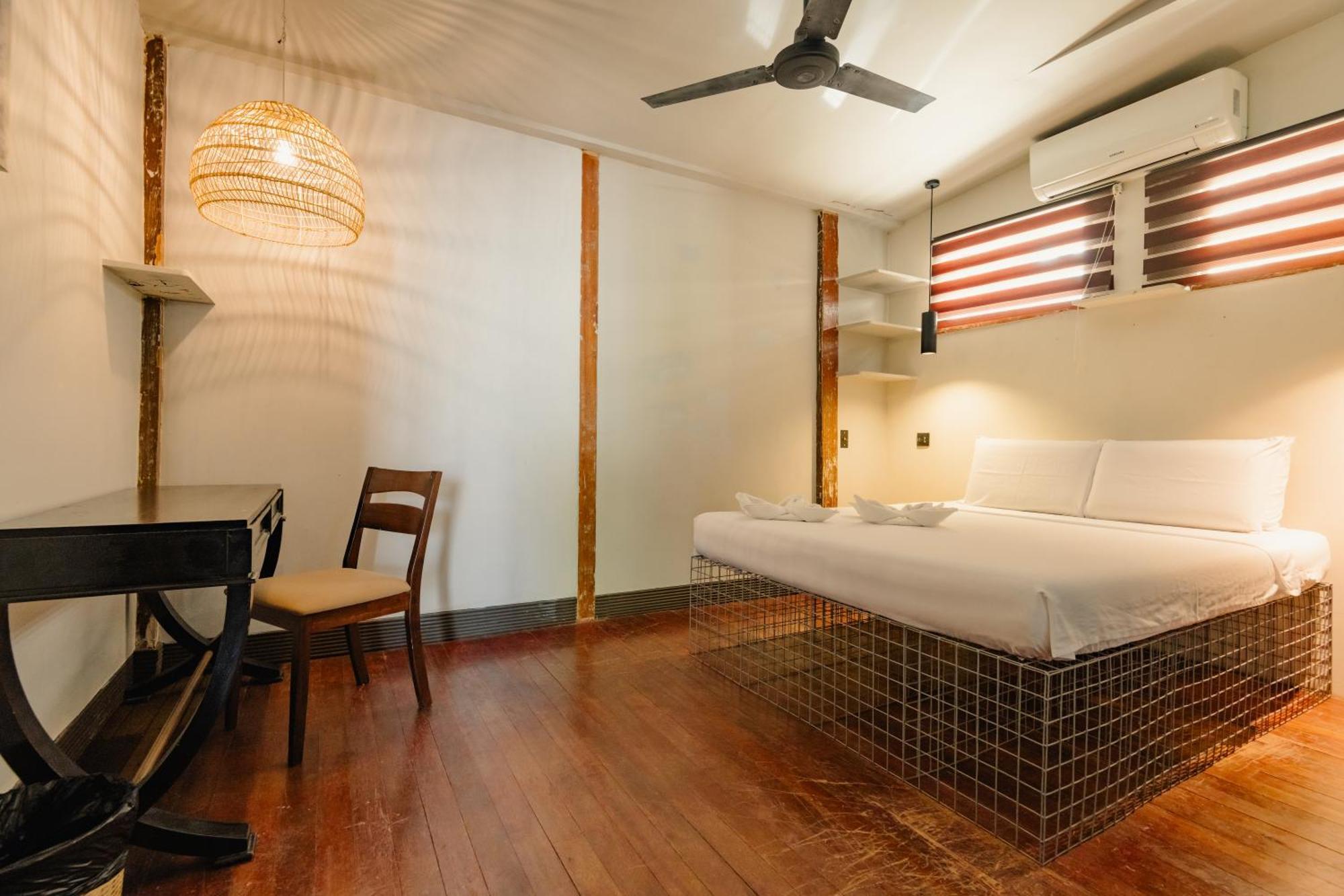 The Flying Fish Hostel Себу Экстерьер фото