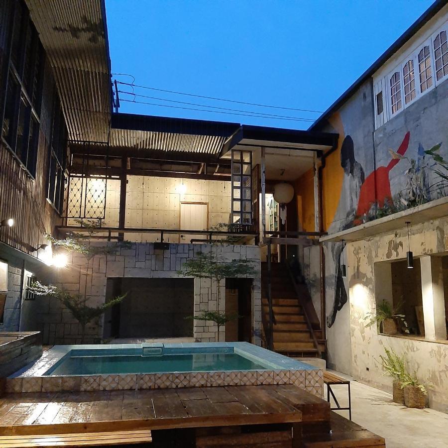 The Flying Fish Hostel Себу Экстерьер фото